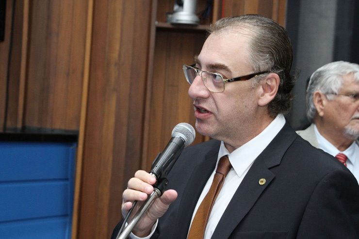 Imagem: Deputado Neno Razuk, autor da proposta, durante sessão plenária na Assembleia Legislativa de Mato Grosso do Sul