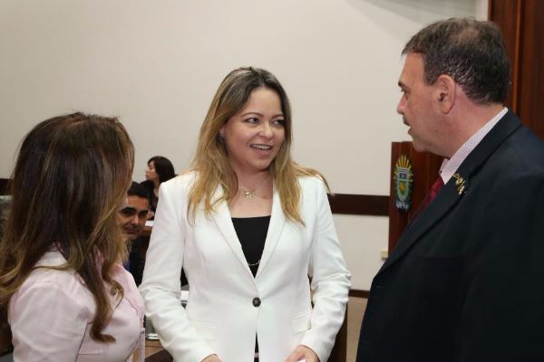 Imagem: Márcia Saldanha ocupou a tribuna a convite do deputado Dr. Paulo Siufi