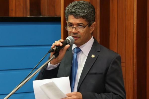 Imagem: O deputado estadual Professor Rinaldo é autor da lei