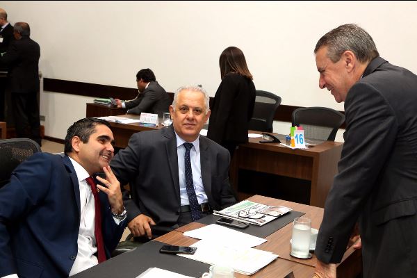 Imagem: Deputado Flavio Kayatt ao centro é o autor da proposta