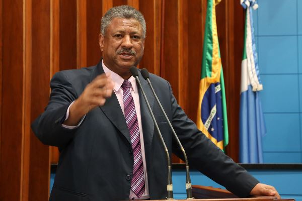 Imagem: Deputado João Grandão elogiou a 1º Feira da Reforma Agrária de Mato Grosso do Sul