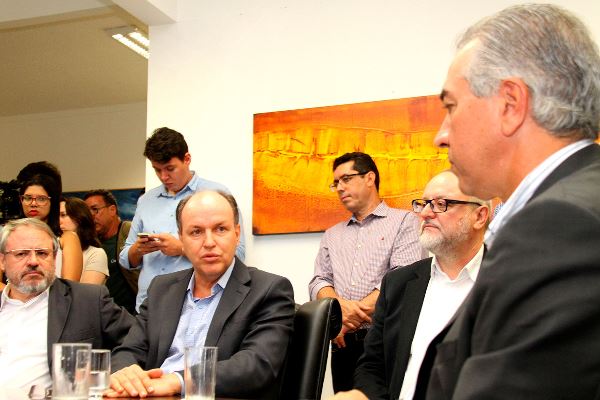 Imagem: Deputado Junior Mochi anunciou que pagamento do 13º salário da Assembleia segue cronograma do Executivo.