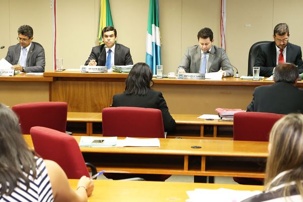 Imagem: A reunião da CCJR aconteceu na manhã desta terça-feira, no Plenarinho Nelito Câmara