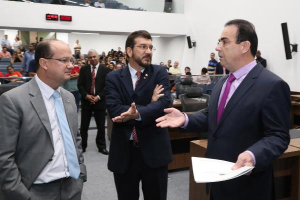 Imagem: Proposta é de autoria do deputado Felipe Orro (à direita da foto)