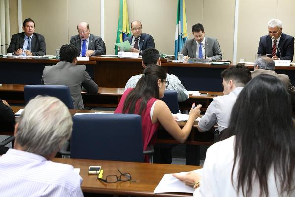 Imagem: Também foram distribuídos nove projetos para apreciação dos deputados membros da comissão