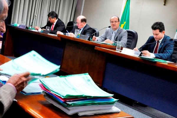 Imagem: A reunião da CCJR aconteceu na manhã desta terça-feira, no Plenarinho Nelito Câmara