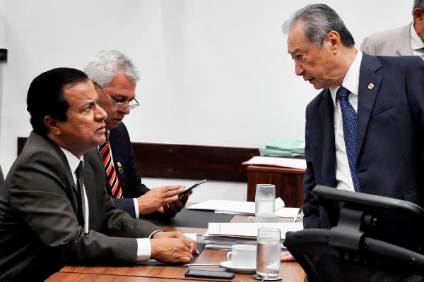 Imagem: Os deputados  Amarildo Cruz (PT) e  George Takimoto (PMDB)  são os autores da proposta 
