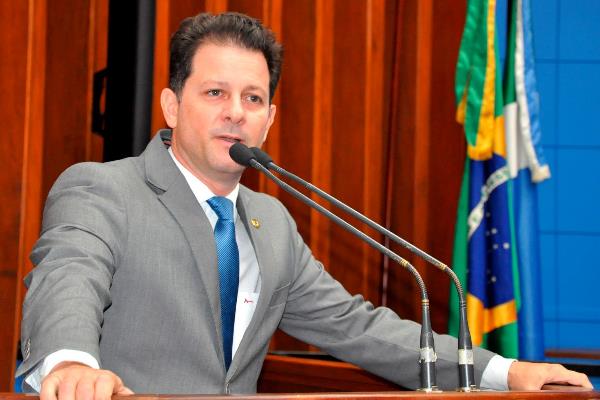 Imagem: Deputado Renato Câmara (PMDB) iniciou o debate sobre a paralisação dos caminhoneiros