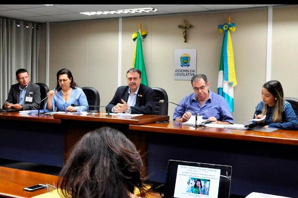 Imagem: O relatório se refere aos meses de Janeiro a Abril de 2018 e atende a Lei Complementar 141/2012, que regula os dispositivos constitucionais relativos aos serviços públicos de saúde