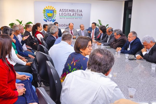Imagem: Reunião ocorreu na sala da Presidência
