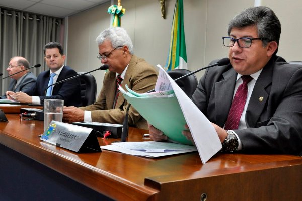 Imagem: Reunião da CCJR é realizada às quartas-feiras, no plenarinho Deputado Nelito Câmara