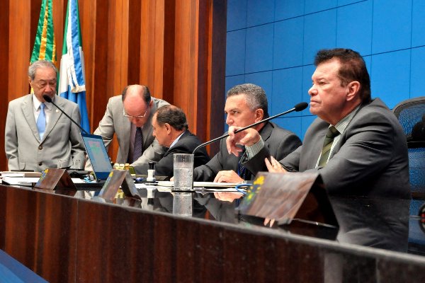 Imagem: Deputados durante a Ordem do Dia desta quinta-feira 