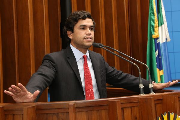 Imagem: Deputado foi à tribuna da Casa de Leis defender projeto de lei apresentado nesta quarta-feira