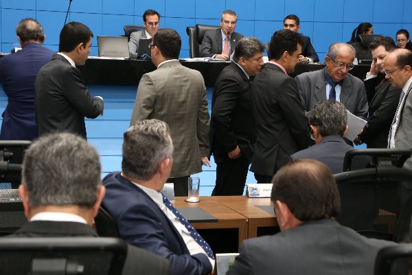 Imagem: A Moção de Repúdio foi aprovada por 8 votos a 7, com voto de desempate do presidente Paulo Corrêa