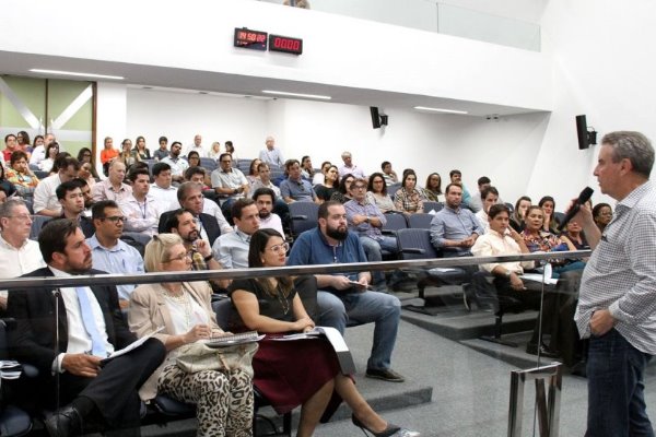 Imagem: Presidente da Assembleia, deputado Paulo Corrêa (PSDB), discursa durante abertura do Segunda Legal