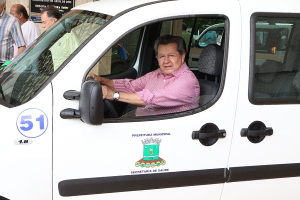 Imagem: Onevan de Matos entregou veículo para Secretaria de Saúde de Nova Andradina