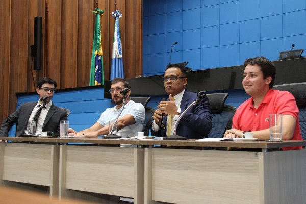 Imagem: Victor Miranda, Pedro Kemp, Ben-Hur e João Henrique durante encontro da Segunda Legal 