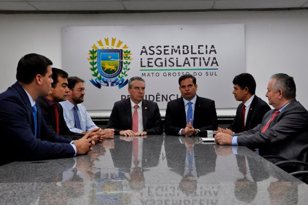 Imagem: André Pepitone da Nóbrega se reuniu com deputados estaduais na presidência da Casa de Leis