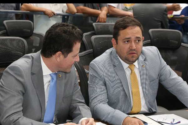 Imagem: Deputados Renato Câmara e Marcio Fernandes participam da Frente Parlamentar