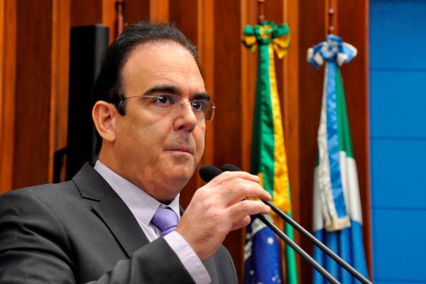 Imagem: Deputado Felipe Orro fala do pioneirismo de Tico Ribeiro, ex-prefeito de Aquidauana