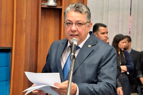 Imagem: Além de atendimentos bancários, as embarcações também oferecem serviços judiciários, de assistência social e relacionados ao Ministério do Trabalho e Emprego