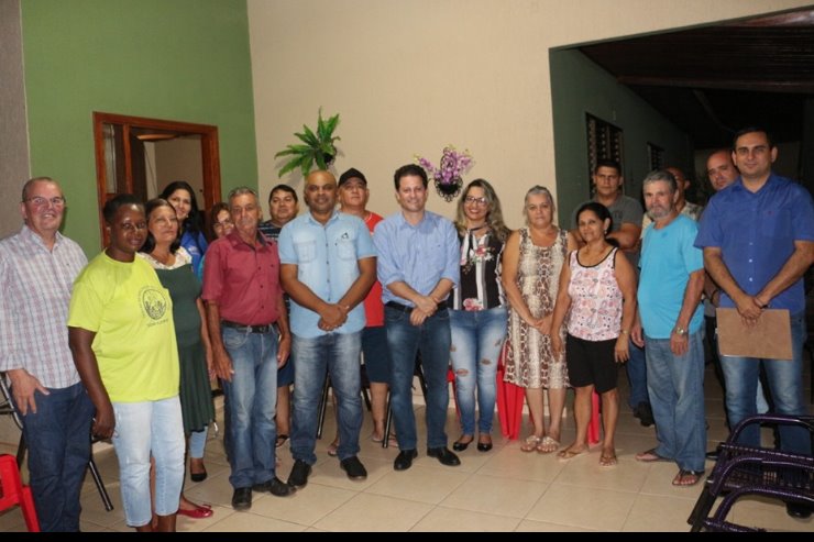 Imagem: Deputado Renato Câmara se reuniu com moradores do Canaã 3 e da região do Campo Dourado para debater diversas ações de melhorias para os bairros de Dourados