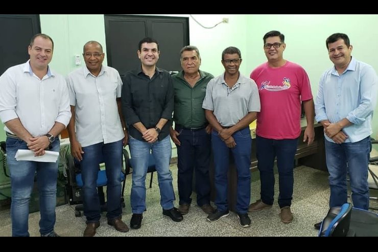 Imagem: Vereador Dinho Vital; João Macalé, diretor da Associação; Deputado Jamilson Name;  vereadores Loro, Aldo, Eduardo Carpejani, e o suplente Juventino.
