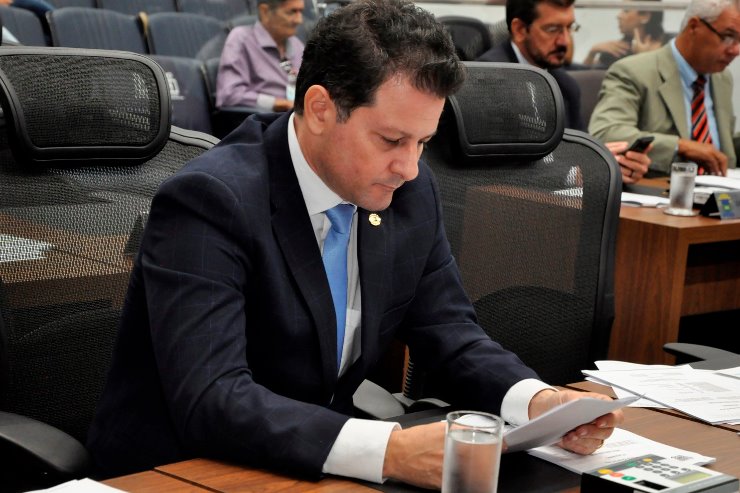 Imagem: O encontro acontecerá no Plenário Deputado Júlio Maia, a partir das 13h30, por proposição do coordenador da Frente, deputado Renato Câmara