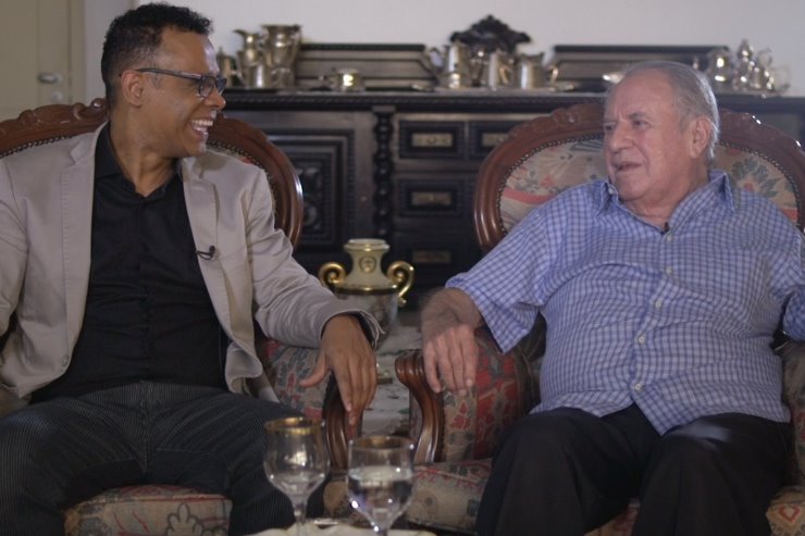 Imagem: Ben-Hur Ferreira durante entrevista com o ex-prefeito Juvêncio César da Fonseca