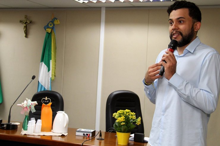 Imagem: Mestre em Educação e psicoterapeuta, Leonardo Brandão já participou do projeto Sextou na ALMS