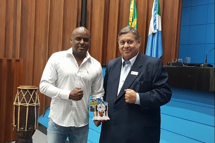 Imagem: Medalha Manoel dos Reis Machado foi entregue aos destaques da capoeira no Estado