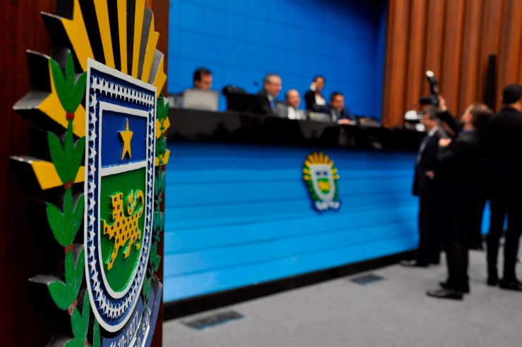 Imagem: Deputados em sessão plenária na Assembleia Legislativa de Mato Grosso do Sul 