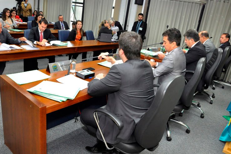 Imagem: A reunião da CCJR aconteceu na manhã desta terça-feira, no Plenarinho Nelito Câmara