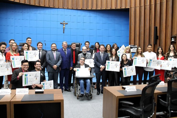 Imagem: Foram 22 profissionais homenageados com Medalha de Honra ao Mérito Legislativo