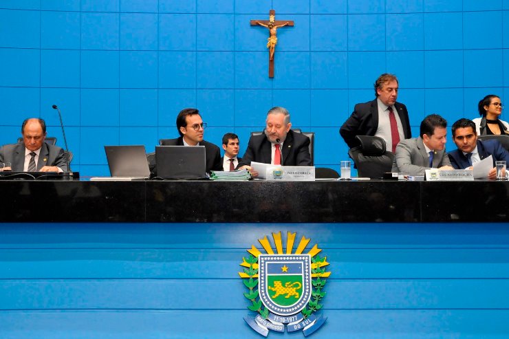 Imagem: Deputados analisaram 5 projetos e um veto total do Executivo na Ordem do Dia de hoje