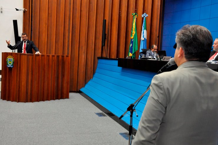 Imagem: Deputados durante sessão plenária na Assembleia Legislativa de Mato Grosso do Sul