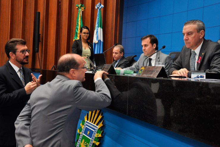 Imagem: Deputados em sessão plenária na Assembleia Legislativa de Mato Grosso do Sul 