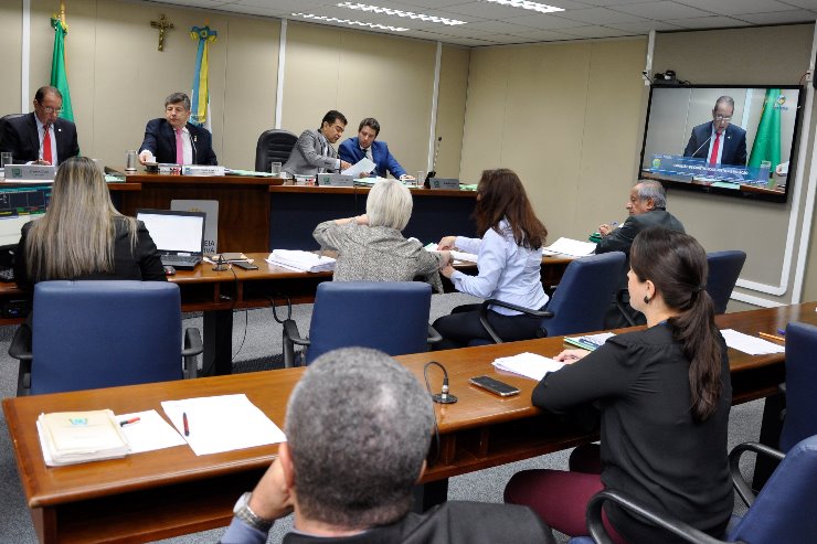 Imagem: A Comissão de Constituição, Justiça e Redação avaliou matérias de interesse da população nesta quarta-feira