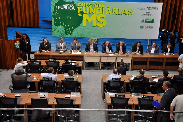 Imagem: Com presença de secretário fundiário do Mapa, Luiz Antônio Nabhan, a audiêncai discutiu soluções a conflitos agrários em MS