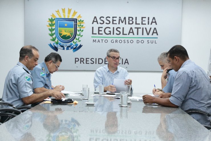 Imagem: Deputado Paulo Corrêa e comandantes de corporações assinam termos de cooperação para exibir programas na TV ALEMS