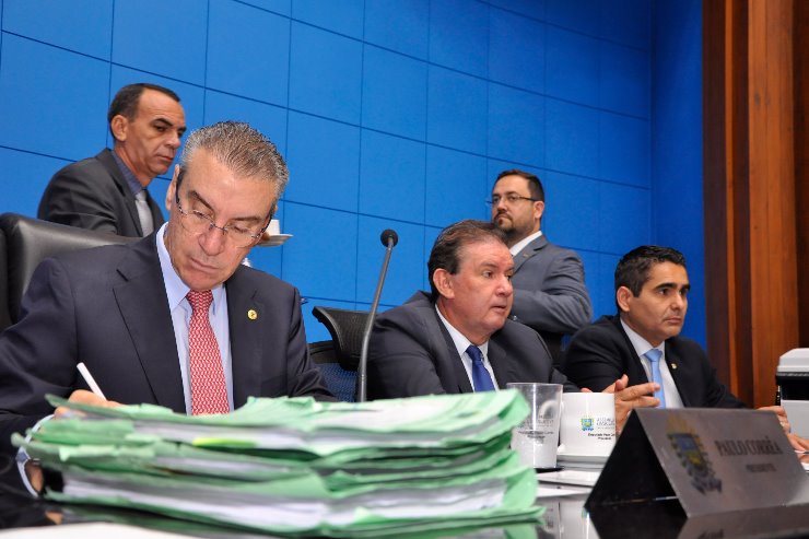 Imagem: Votação é realizada no Plenário Deputado Júlio Maia