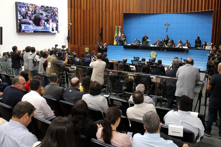 Imagem: Na manhã de hoje, o presidente Paulo Corrêa abriu a sessão legislativa