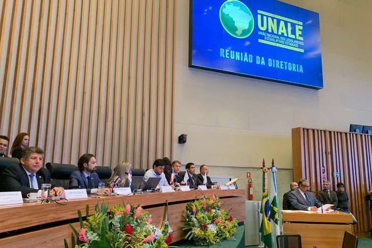 Imagem: Parlamentares participaram de cerimônia nesta segunda-feira em Brasília