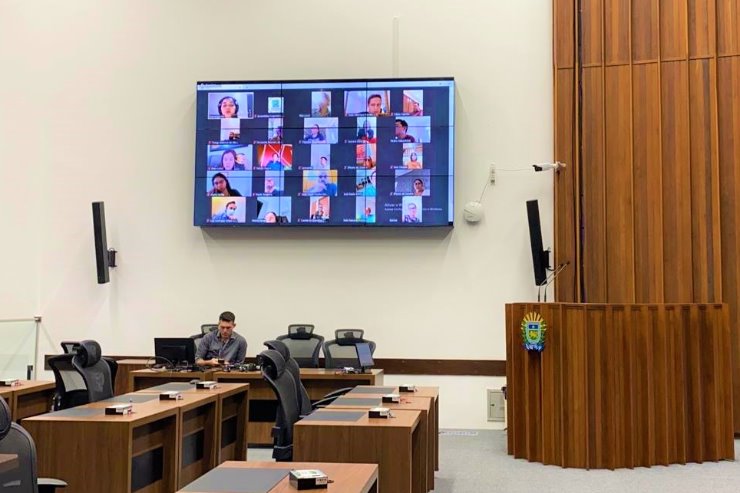 Imagem: Equipe técnica da Casa de Leis realizou hoje o último teste para utilização de um aplicativo de votação por vídeoconferência