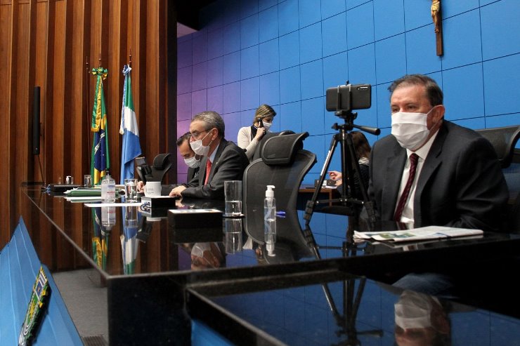 Imagem: Sessão plenária remota foi conduzida pelo presidente Paulo Corrêa e primeiro vice-presidente Eduardo Rocha
