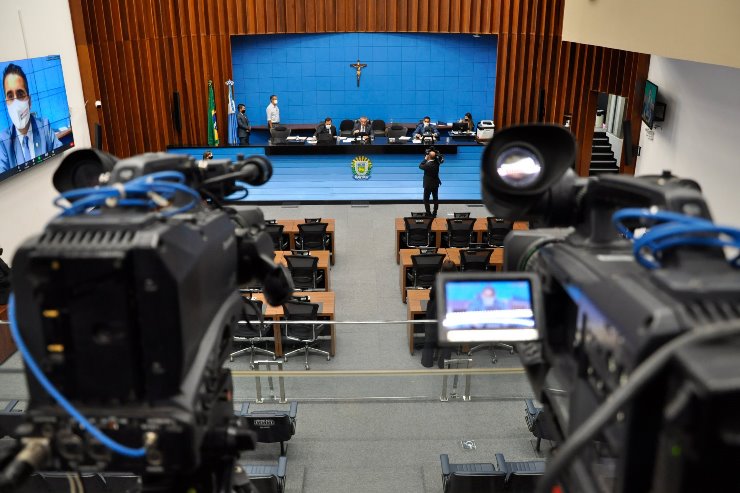 Imagem: A sessão remota é conduzida do Plenário Júlio Maia, na Casa de Leis