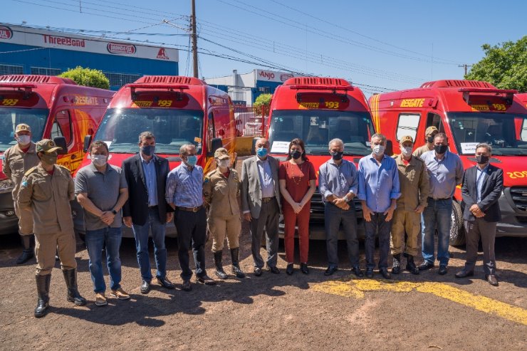 Imagem: Foram entregues sete viaturas do Corpo de Bombeiros para cinco municípios sul-mato-grossenses