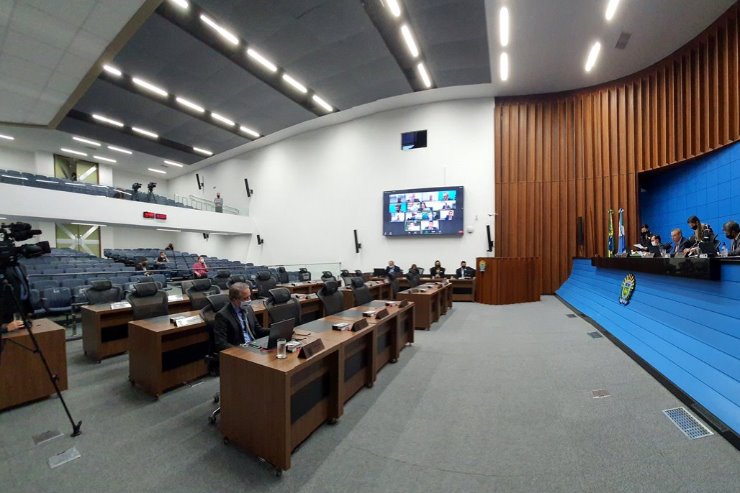 Imagem: Deputados aprovaram 16 projetos de lei durante a primeira sessão plenária da semana