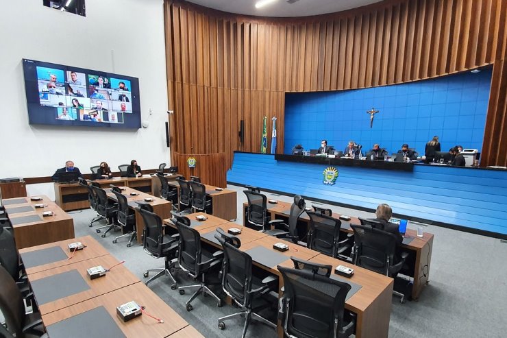 Imagem: As sessões da ALEMS são realizadas a partir do Plenário Deputado Júlio Maia, na Casa de Leis, com participação remota dos deputados