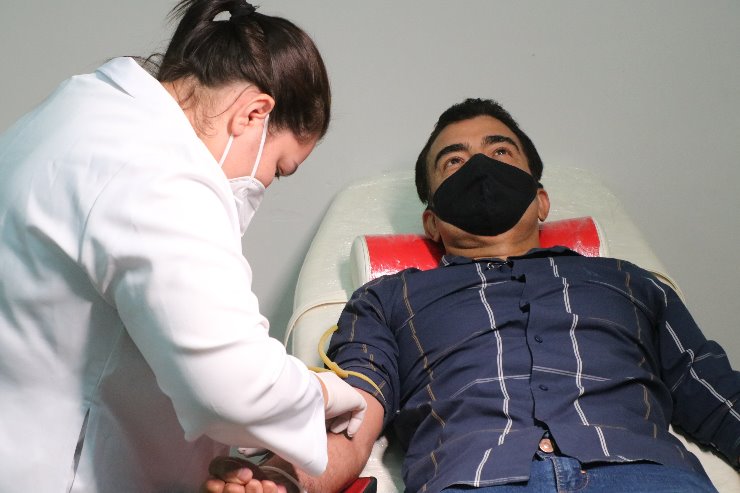 Imagem: Deputado Marçal é doador de sangue 
